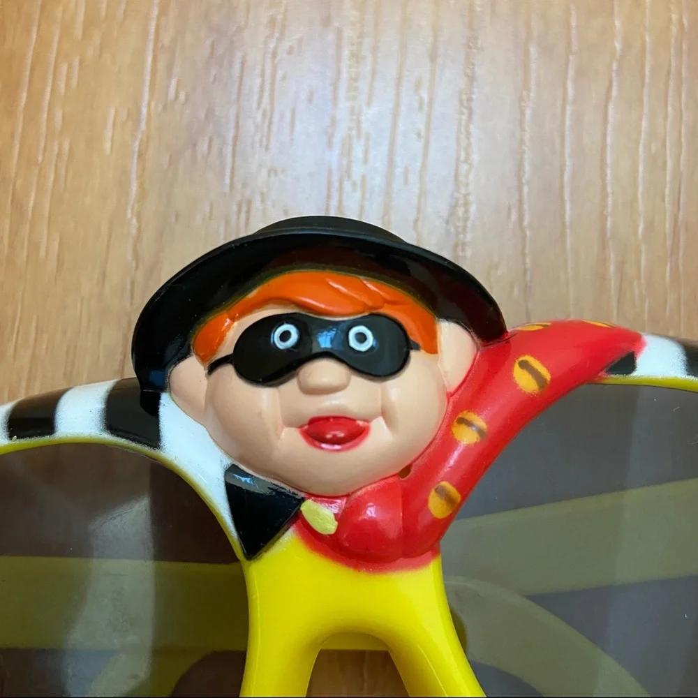 NWT Vintage McDonald’s Hamburglar Kids Sunglasses